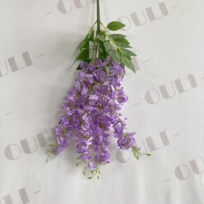 Faux wisteria цвеќиња